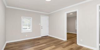 Welcome to your charming new home in the heart of Charlotte! Gallery 8