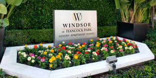 Windsor Hancock Park Gallery 8