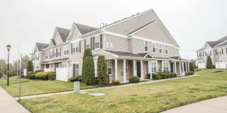 2105 LEXINGTON MEWS Gallery 1