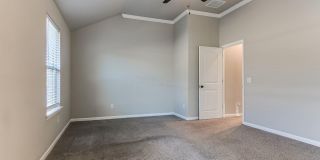 3bed/2bath Home Available in the Heart of Newcastle! Gallery 14