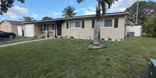 621 SW 71st Ter Gallery 1