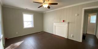 Room in 3 Bedroom Home at Remount Rd Gallery 6