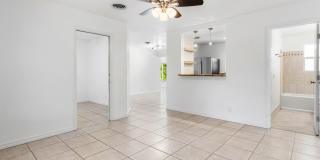 2100 NE 4th Avenue Gallery 13