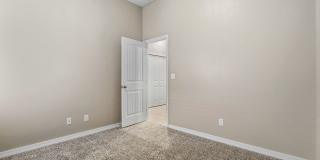 916 Keenland Ave Gallery 26