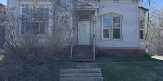 504 3rd Street West - B Gallery 1