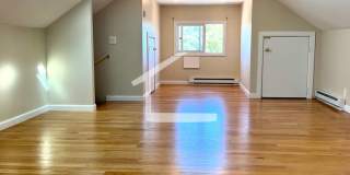 Gigantic 3 bed duplex unit in Oak Square Gallery 29