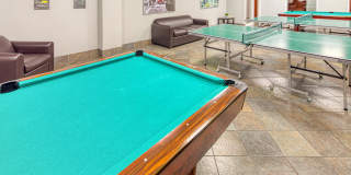 100 Midtown Gallery 22