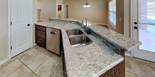 4 Bedroom 2 Bathroom Home - Midwest City Gallery 9