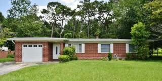2101 MAPLE LEAF Drive E 2101 MAPLE LEAF Drive E Gallery 1