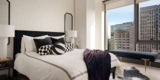 1900 Broadway Gallery 15