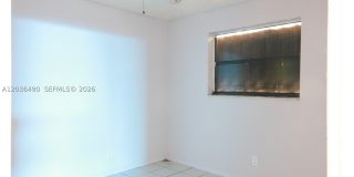 1321 N 58th Ave Gallery 11