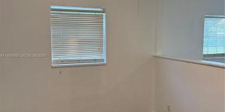 645 NE 35 Gallery 8