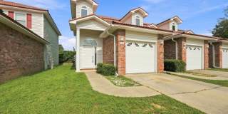 Updated 2 Bedroom Townhome Near Eglin AFB! Gallery 1