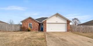 Great 3 bed/2 bath home in quiet Pea Ridge neighborhood! Gallery 1