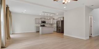 4 Bedroom Pet Friendly Home For Rent with Club House, Comm. Pool, & Comm Gym Access! Gallery 11