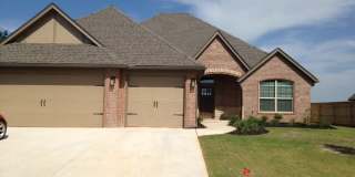 5017 Arbuckle Dr-Built in 2014-4 Bedrooms/Media Room/Storm Shelter-Community Pool-Edmond Schools Gallery 1