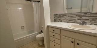 Quaint 1 Bedroom Condo in the Southwest part of Town with Garage Gallery 13