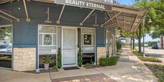 Artisan Apartments & Shops Gallery 58