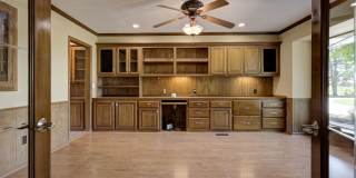 1501 East Cedar Lane Road Gallery 12