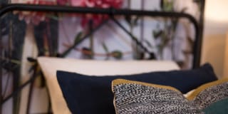 Avalia Gallery 26