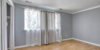 Lovely 2 bed 1.5 bat Condo is quiet Stamford Neighborhood Gallery 11