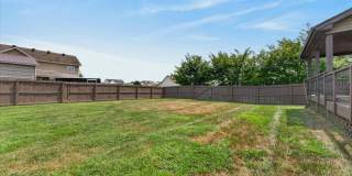 Pet Friendly Three Bedroom! Gallery 37