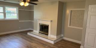 3br 2bth hr 1cr garage fenced in back yard Gallery 3