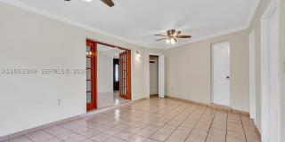 1430 SW 102nd Ct Gallery 20