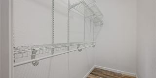 1622 Woodlawn Gallery 9
