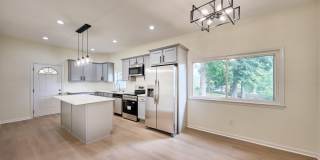 2924 GRACEFIELD Road Gallery 8
