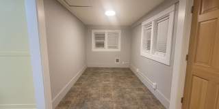 Charming 2 bed 1 bath Gallery 17