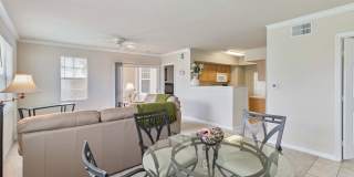 2/2 condo available now at the Villagio for annual lease Gallery 9