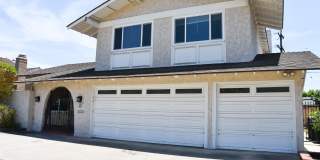 522 East Collins Gallery 3