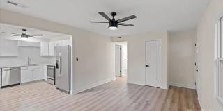 Room in 3 Bedroom Home at Braden Dr Gallery 16