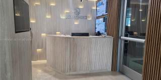 5880 Collins Ave Gallery 17