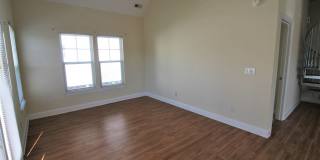 2BR, 2BA Duplex with Close Water Access for Boats and Kayaks Gallery 1