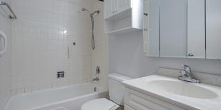 1220 Park Avenue W Gallery 21