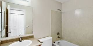 2 Bed 2 Bath Condo @ Desirable Community w/ Pool, Hot Tub & Exercise Room! Gallery 12