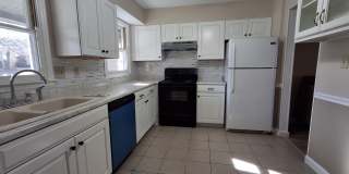 2712 SE Wynterhall Road Gallery 2