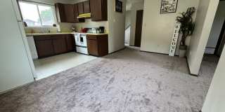 3 bed, 1.5 bath duplex for rent in Cedar Falls Gallery 1