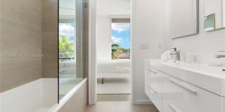 2217 NE 17th Ter Gallery 79