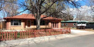 Beautifully Updated Boulder 3Bed/2Bath- Walking distance from CU campus & 29th St Mall! Available 8/7/26! Gallery 1