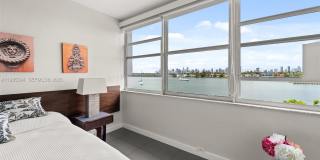 3 Island Ave Gallery 13