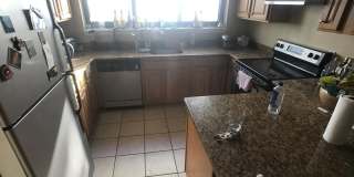 Charming 3 Bedroom-No Broker Fee Gallery 1