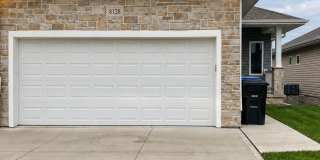 Beautiful 3 Bedroom 3 Bathroom Home in the Gretna School District! Gallery 1
