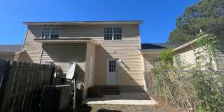 Beautiful 2 bedroom 2.5 bath town house located off Piney Green Road Gallery 19