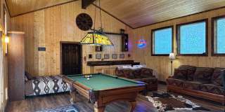 Studio Apartment in Deschutes River Woods Gallery 1