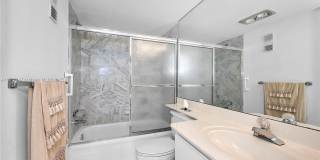 8900 Washington Gallery 6