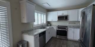 Modern 2 Bed 2 Bath East Side Home with Desert Views, Hot Tub & Spacious Backyard! Gallery 5