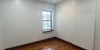 914 WHITELOCK Street Gallery 14
